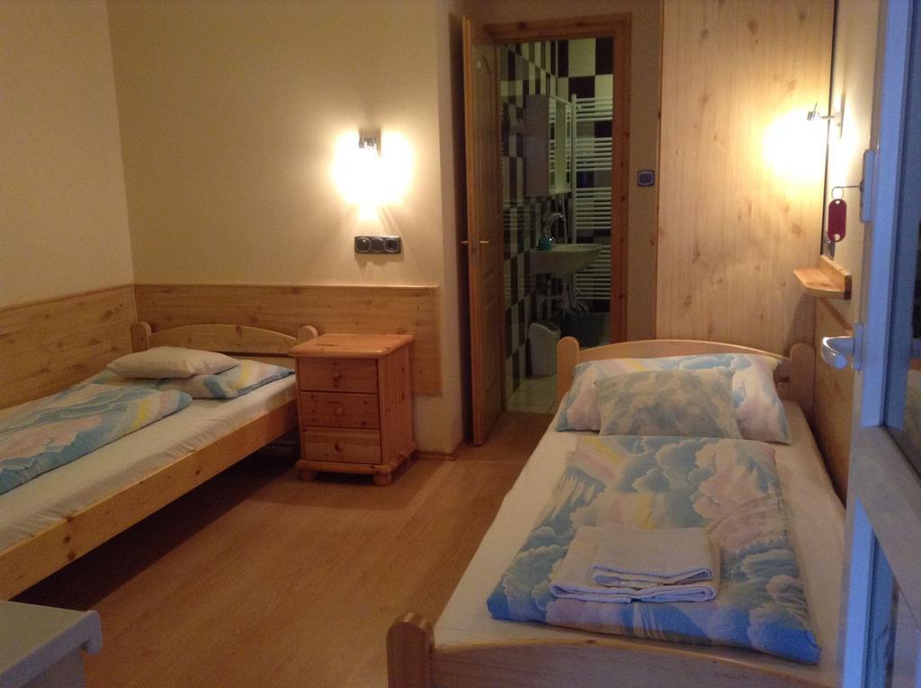 Pannon Panzio Restaurant Hotel Pannonhalma Bagian luar foto