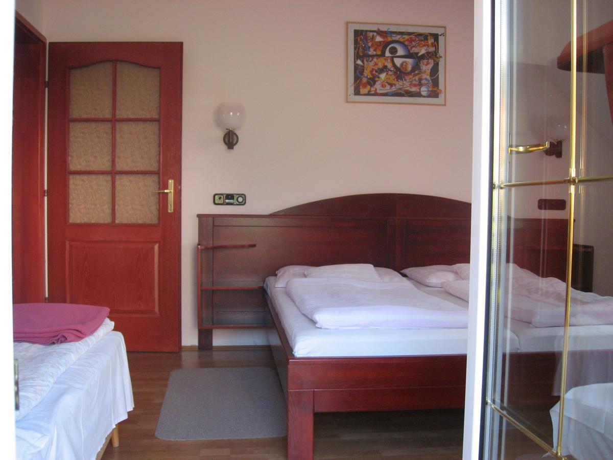 Pannon Panzio Restaurant Hotel Pannonhalma Ruang foto